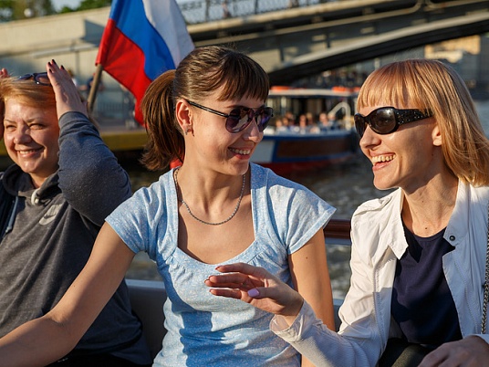 Прогулка на кораблике по Москве-реке